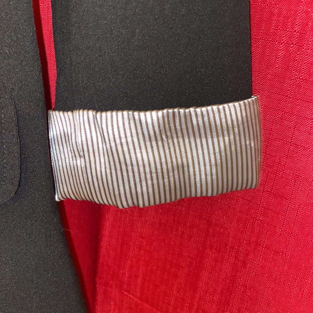 Donated IZ Byer Womens Blazer Striped Cuffs Single Button Size small (juniors) - Picture 10 of 12